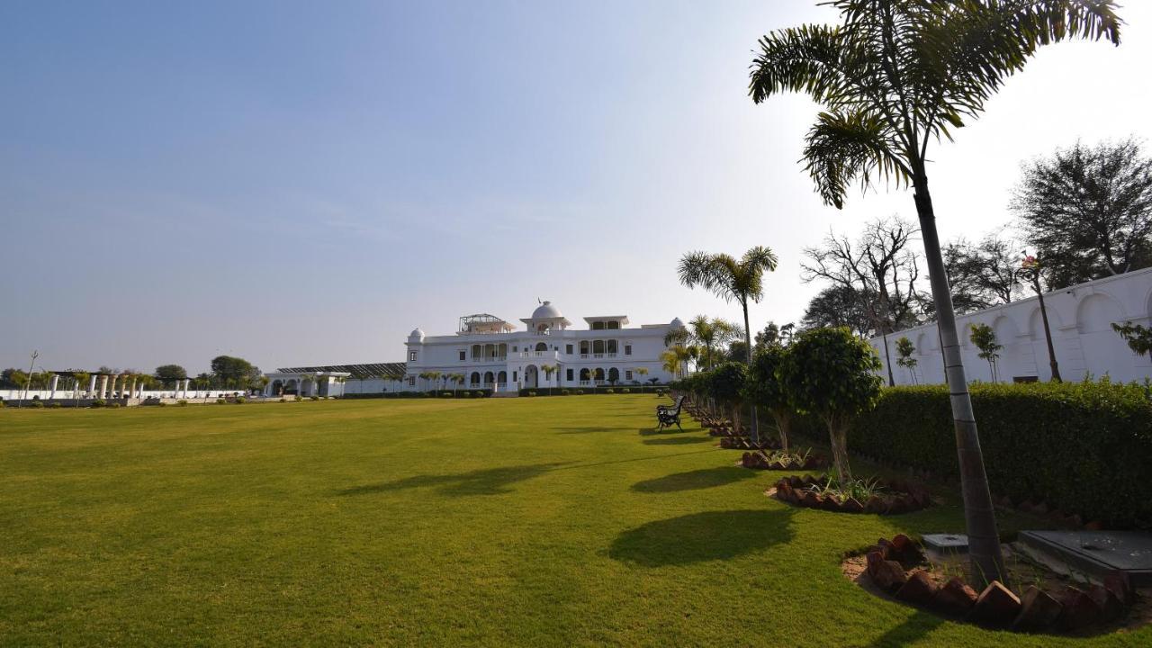 Umaid Farm Resort- A Legancy Vintage Stay In Divisione di Jaipur Esterno foto