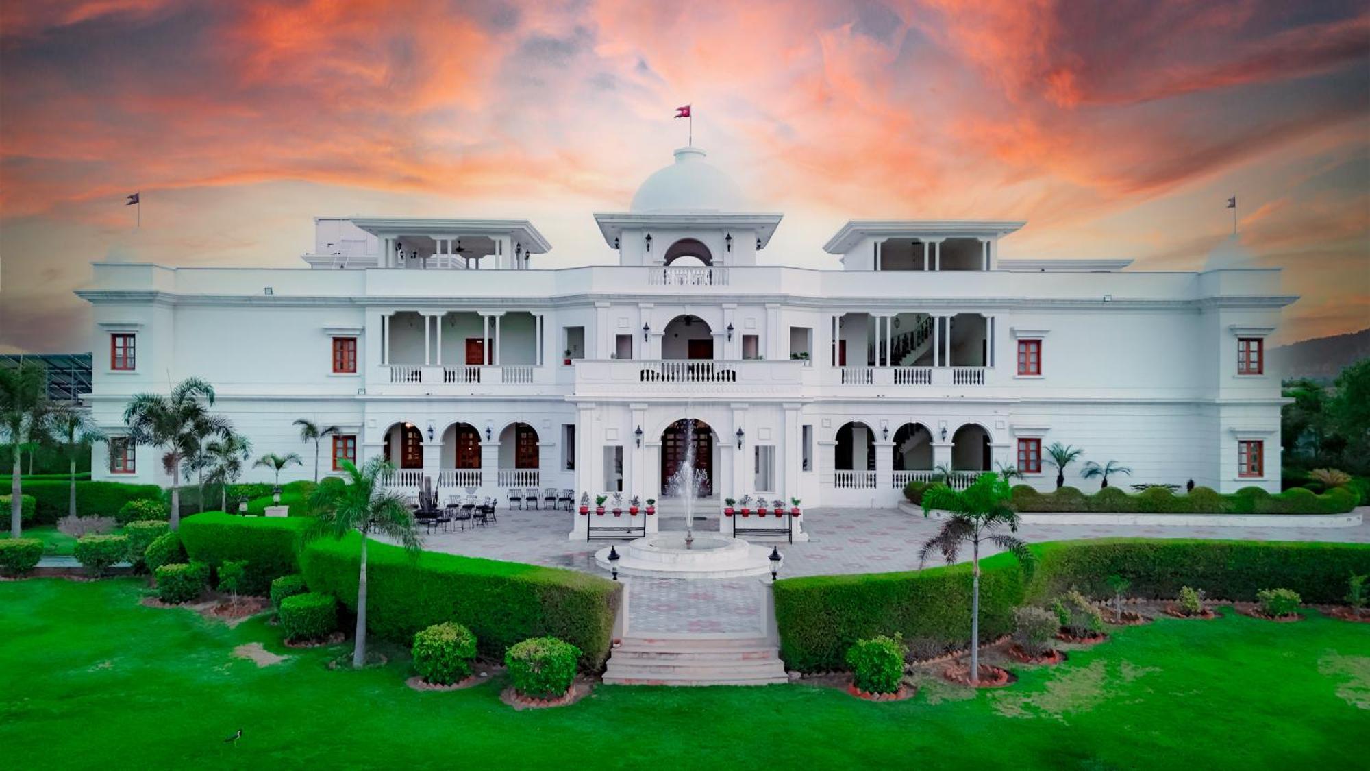 Umaid Farm Resort- A Legancy Vintage Stay In Divisione di Jaipur Esterno foto