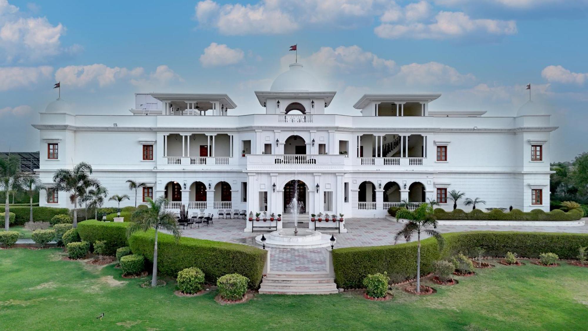 Umaid Farm Resort- A Legancy Vintage Stay In Divisione di Jaipur Esterno foto